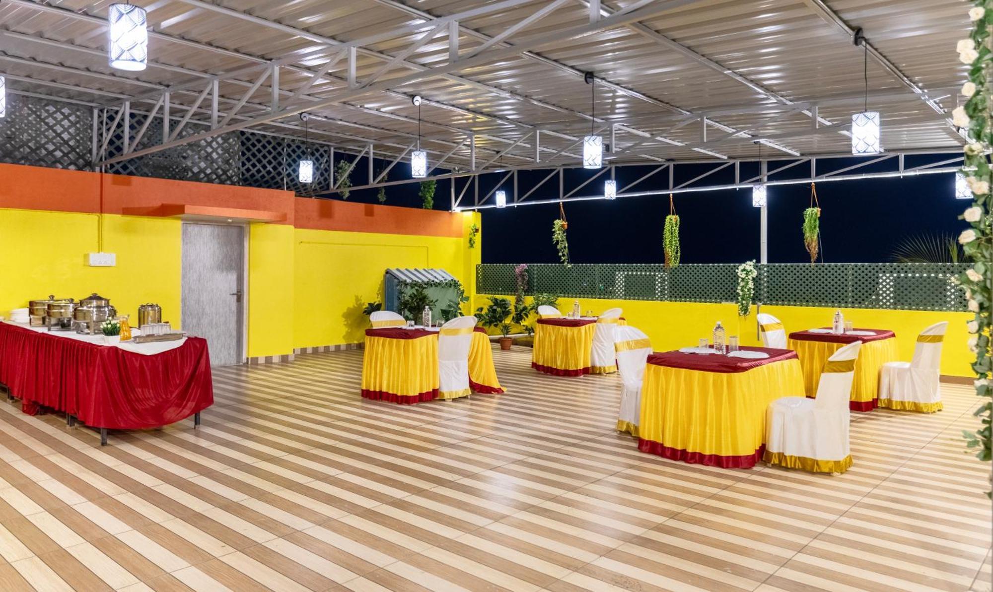 Treebo Four Seasons Hotel Мисор Екстериор снимка
